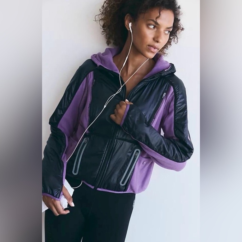 NWT Free People Movement Go The Distance Fleece Jacket in Violet/Black size XS
